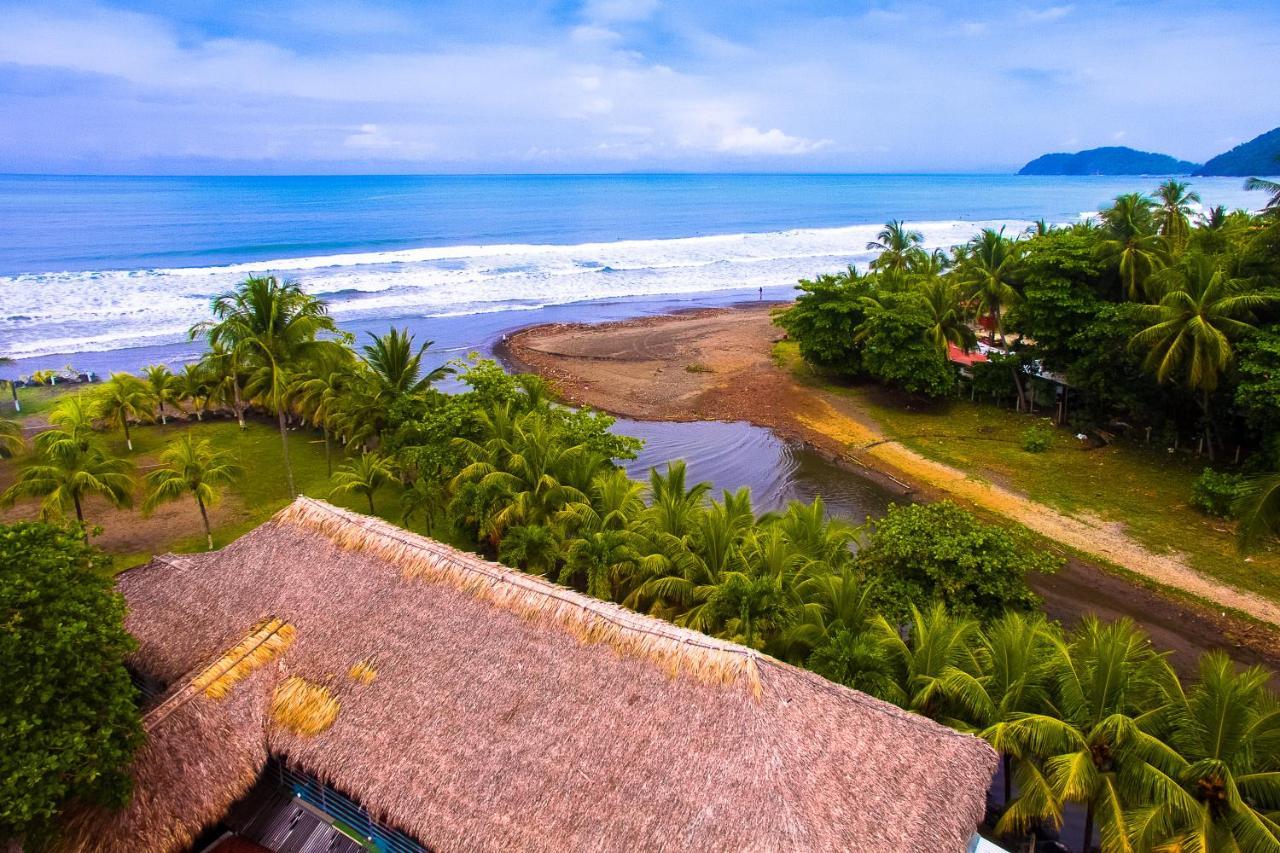 Break & Cr Surf Camp Jaco