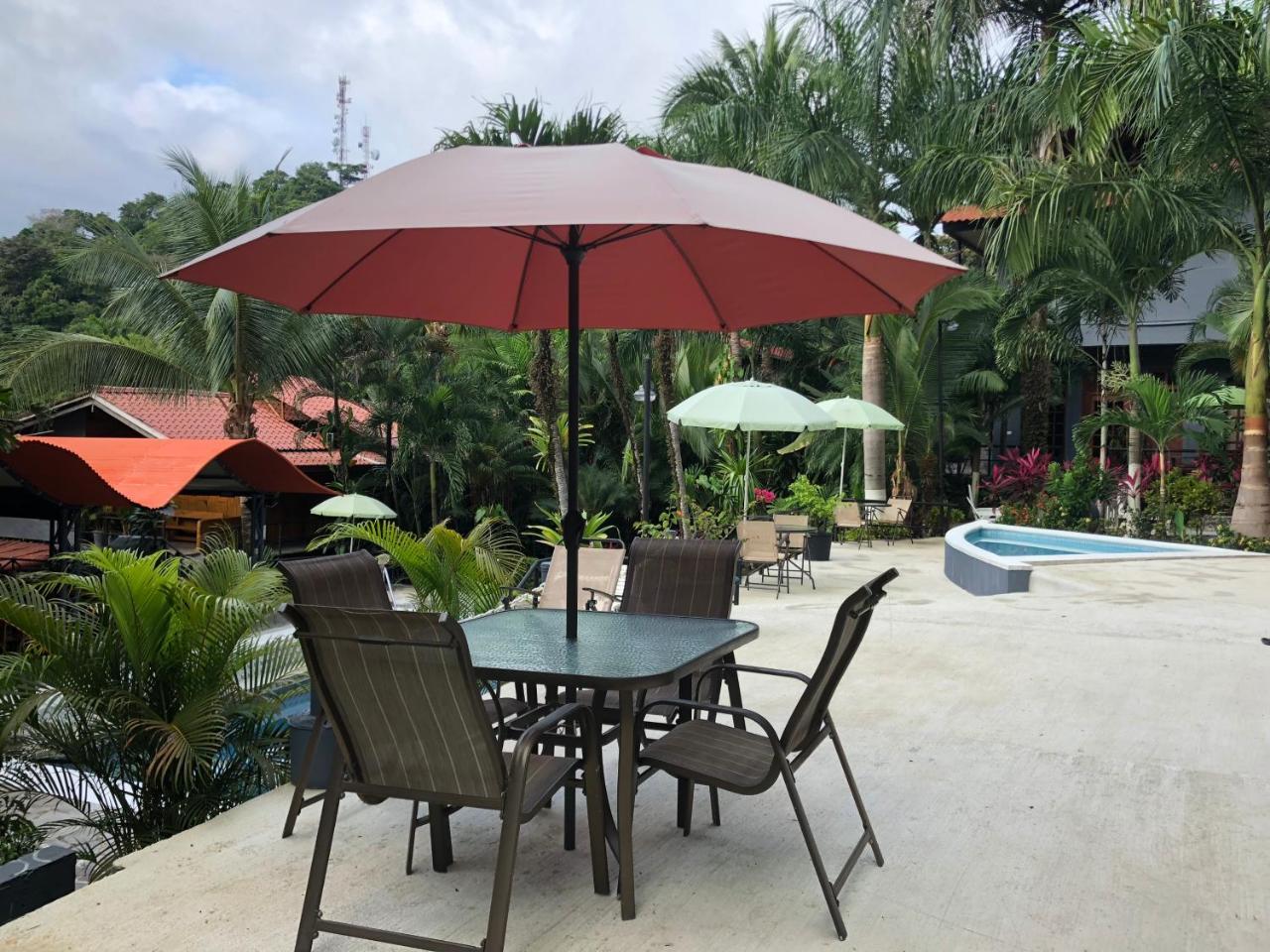 Mimos Manuel Antonio