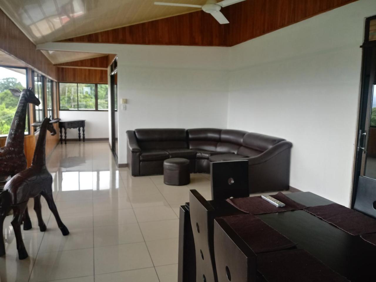 Vista Real 2*