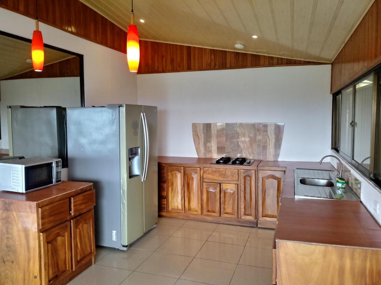 Vista Real Inn 2*