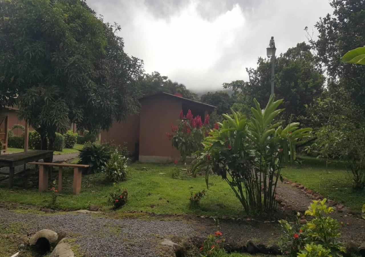 Paraiso Volcano * Guayabo (Guanacaste)