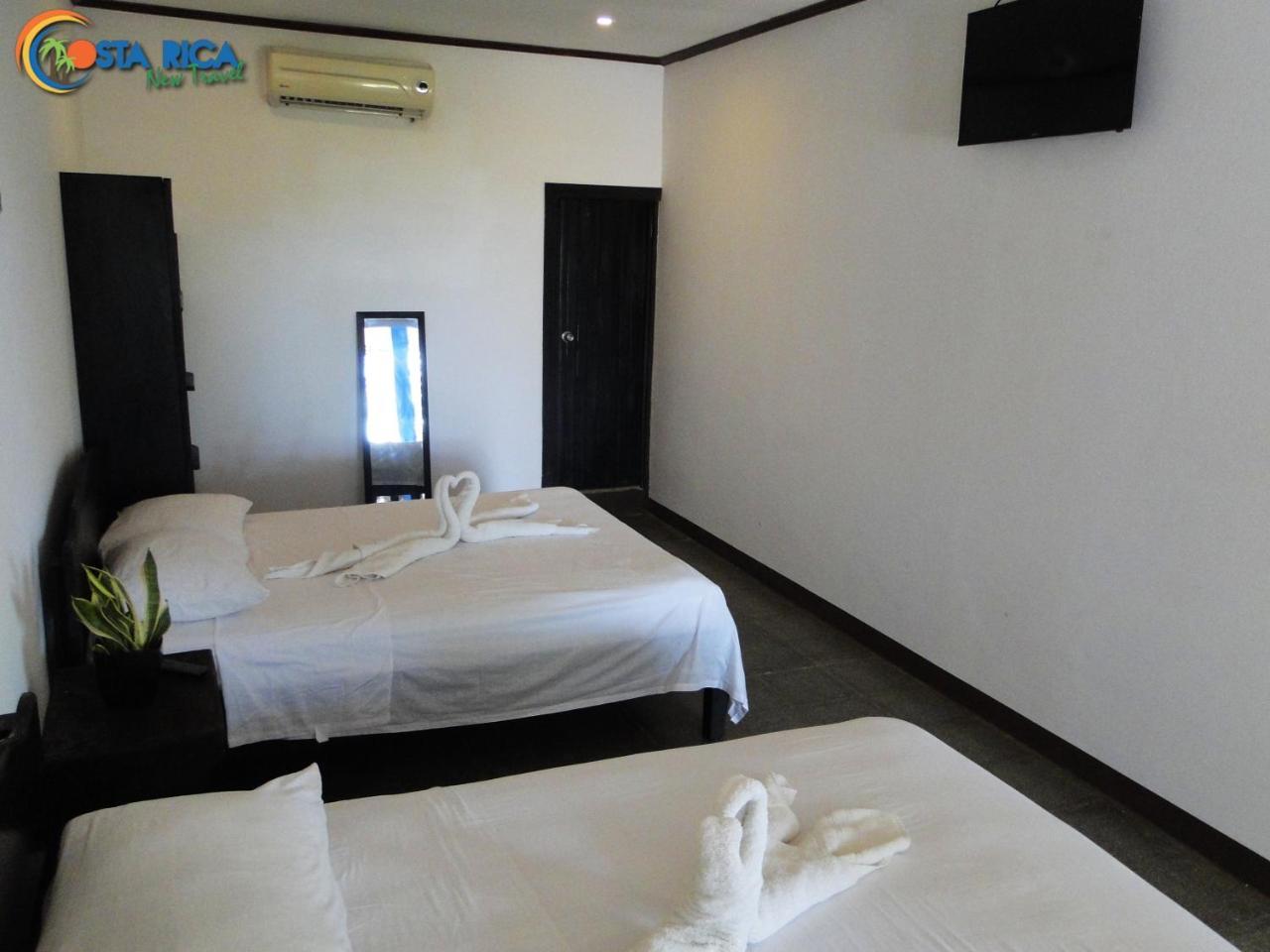 Hotel Claudio & Gloria Front Coco