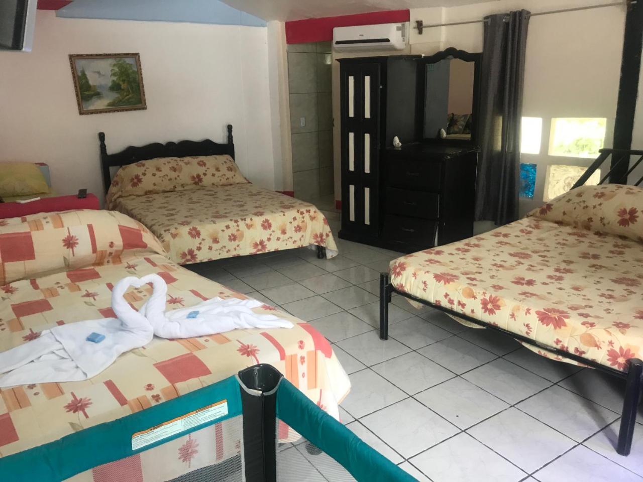 Cabinas Cafe Del Mar Manuel Antonio