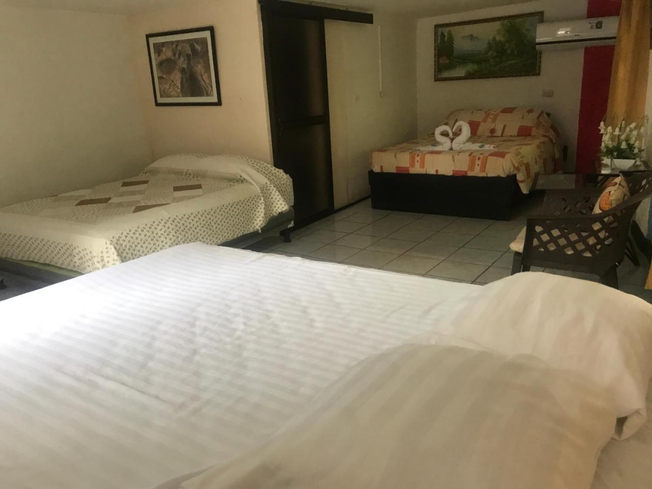 Hotel Cabinas Cafe Del Mar Manuel Antonio