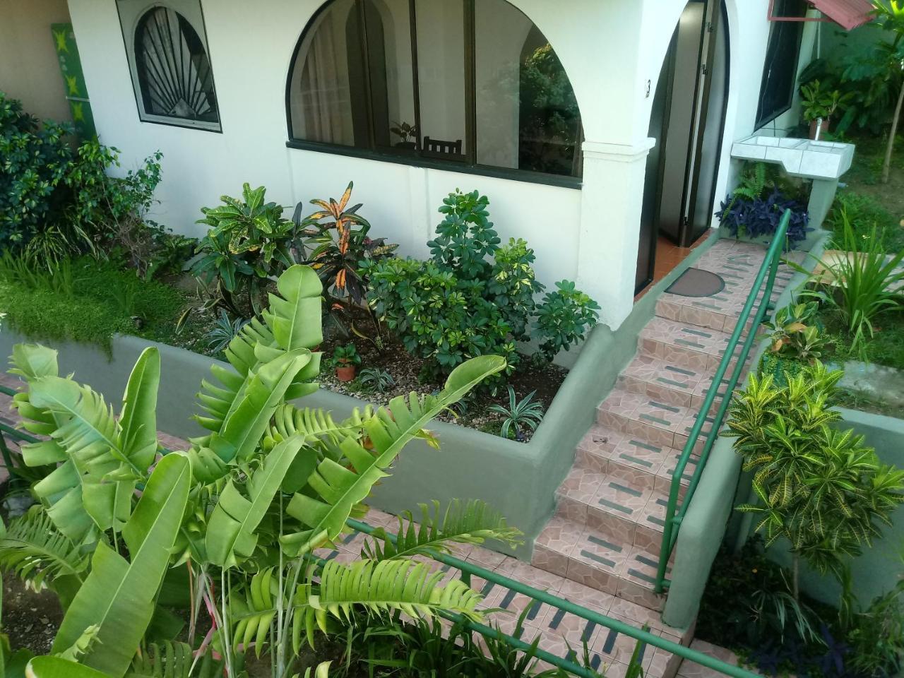 Inn Vista Real
