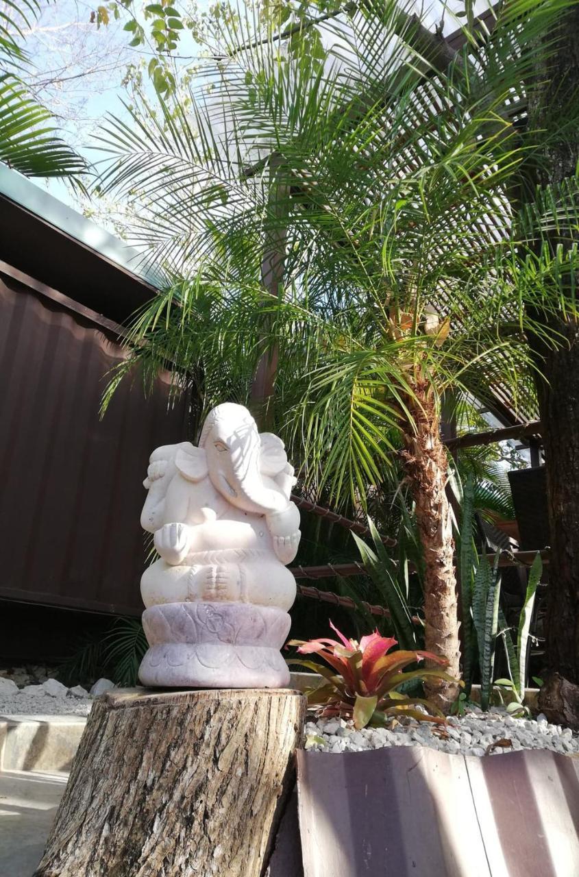 Hotel Sanctuary 3*