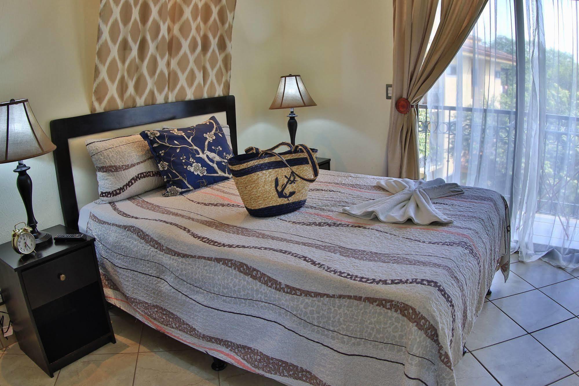 The Oaks Apartment