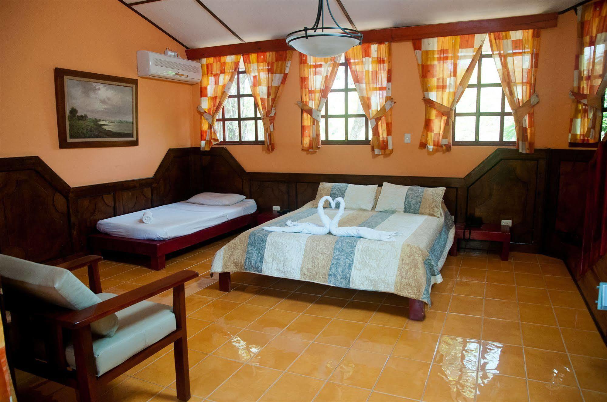 Hotel Playa Bejuco Esterillos Este