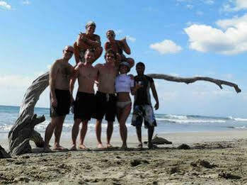 Hostel Casa Pura Vida Surf - Costa Rica
