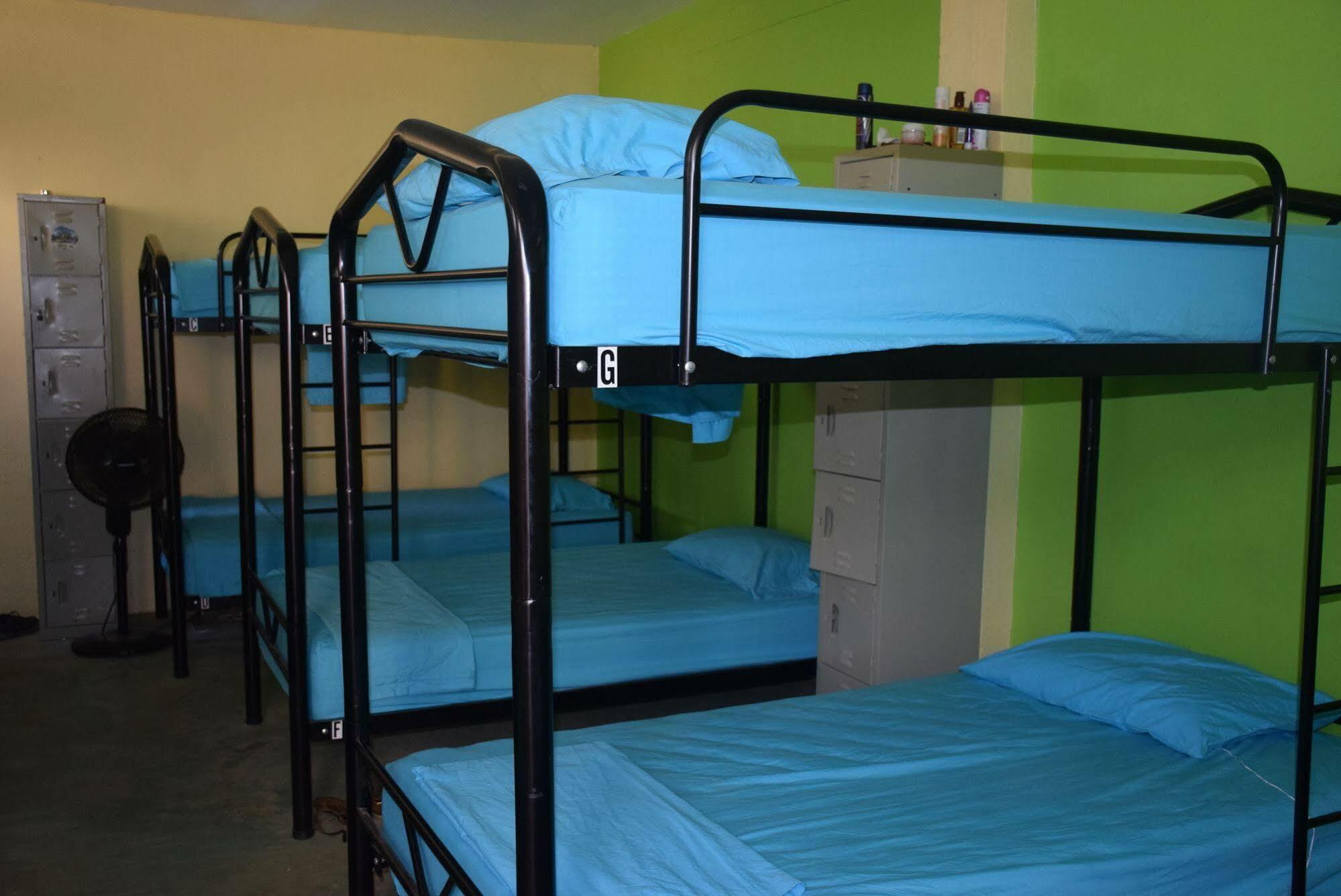 Hostel Casa Pura Vida Surf - Costa Rica
