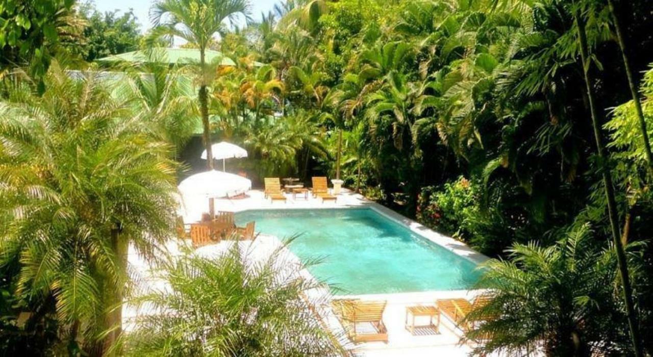 Roca Verde Beachfront Hotel 3*