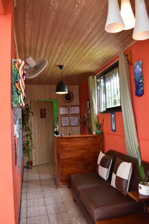 Guest house Cabinas The Corner