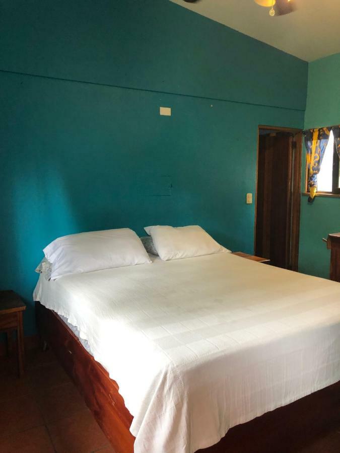 Hotel Pelican Beachfront Esterillos Este