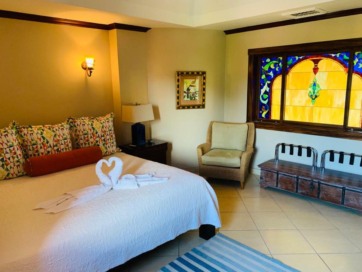 Pacifico Colonial Villa Manuel Antonio