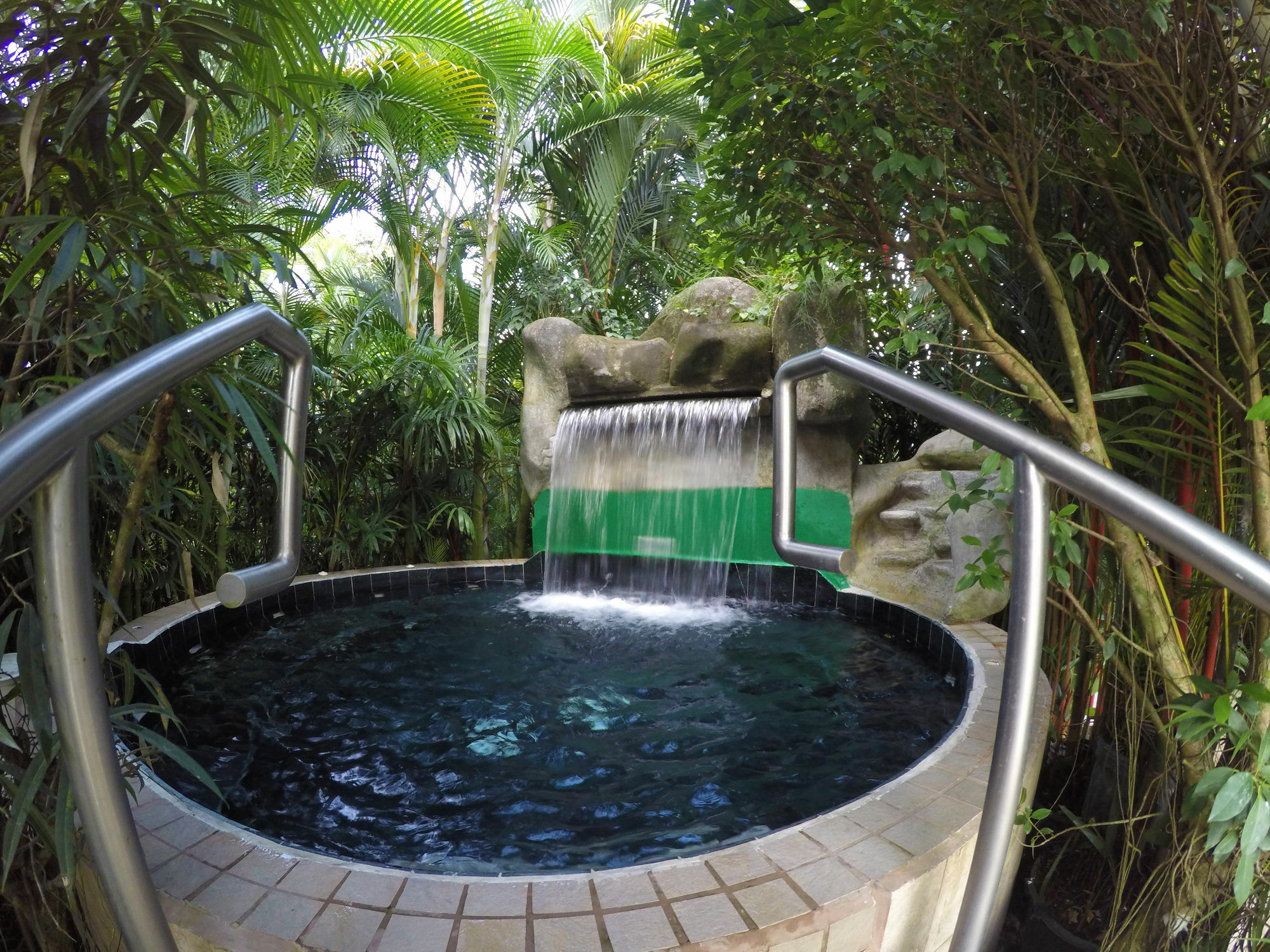Paradise Hot Springs Thermal 3*