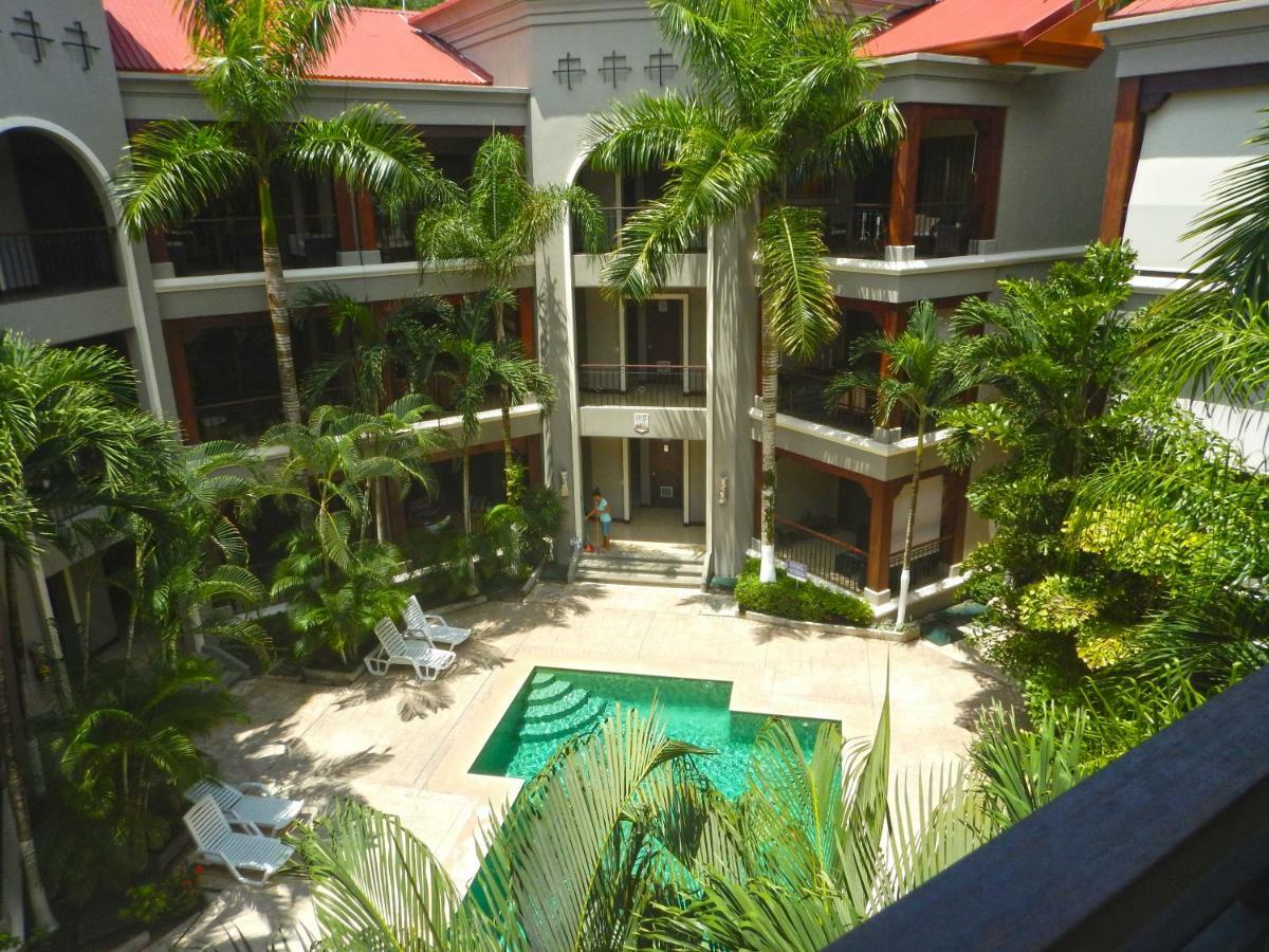 Macaws Ocean Club Apartment
