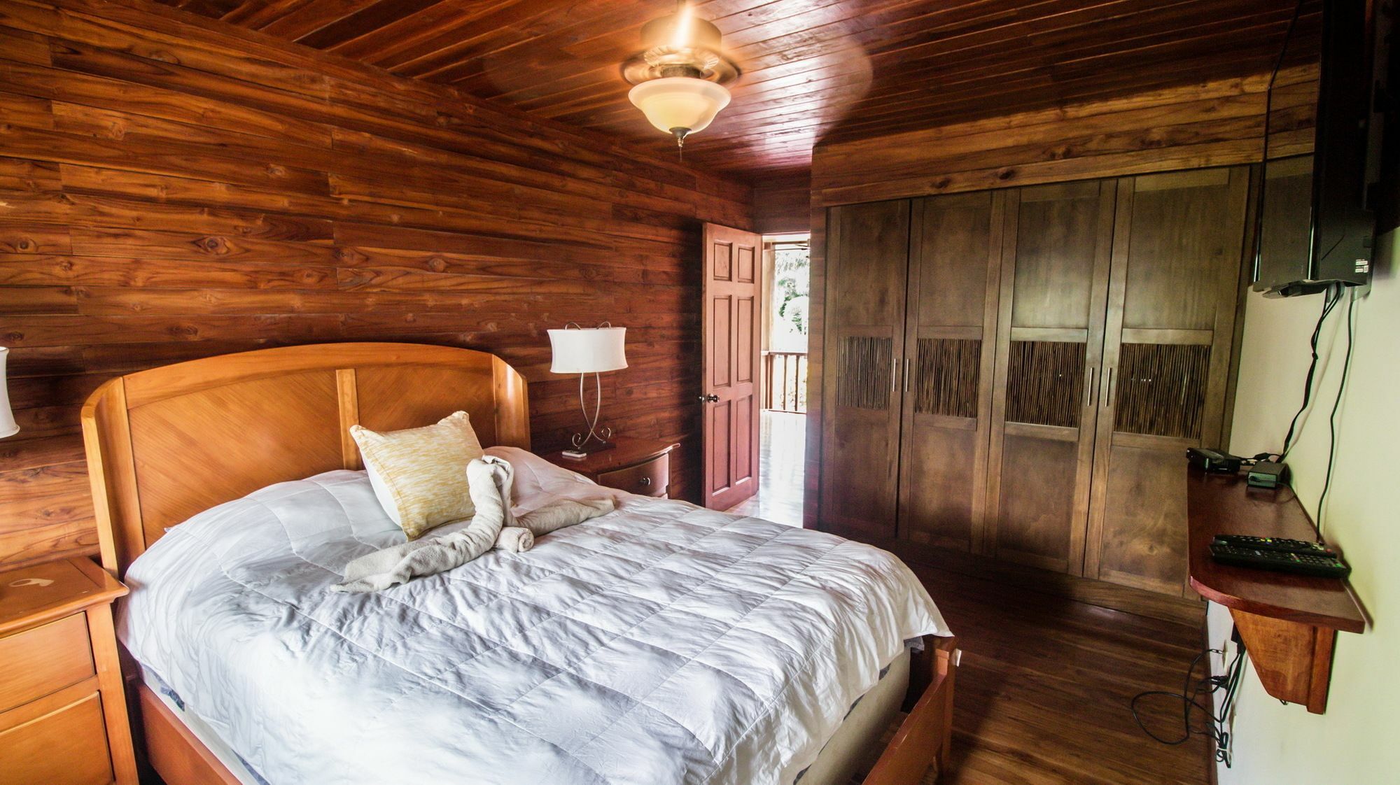 Experience Avellanas Tamarindo