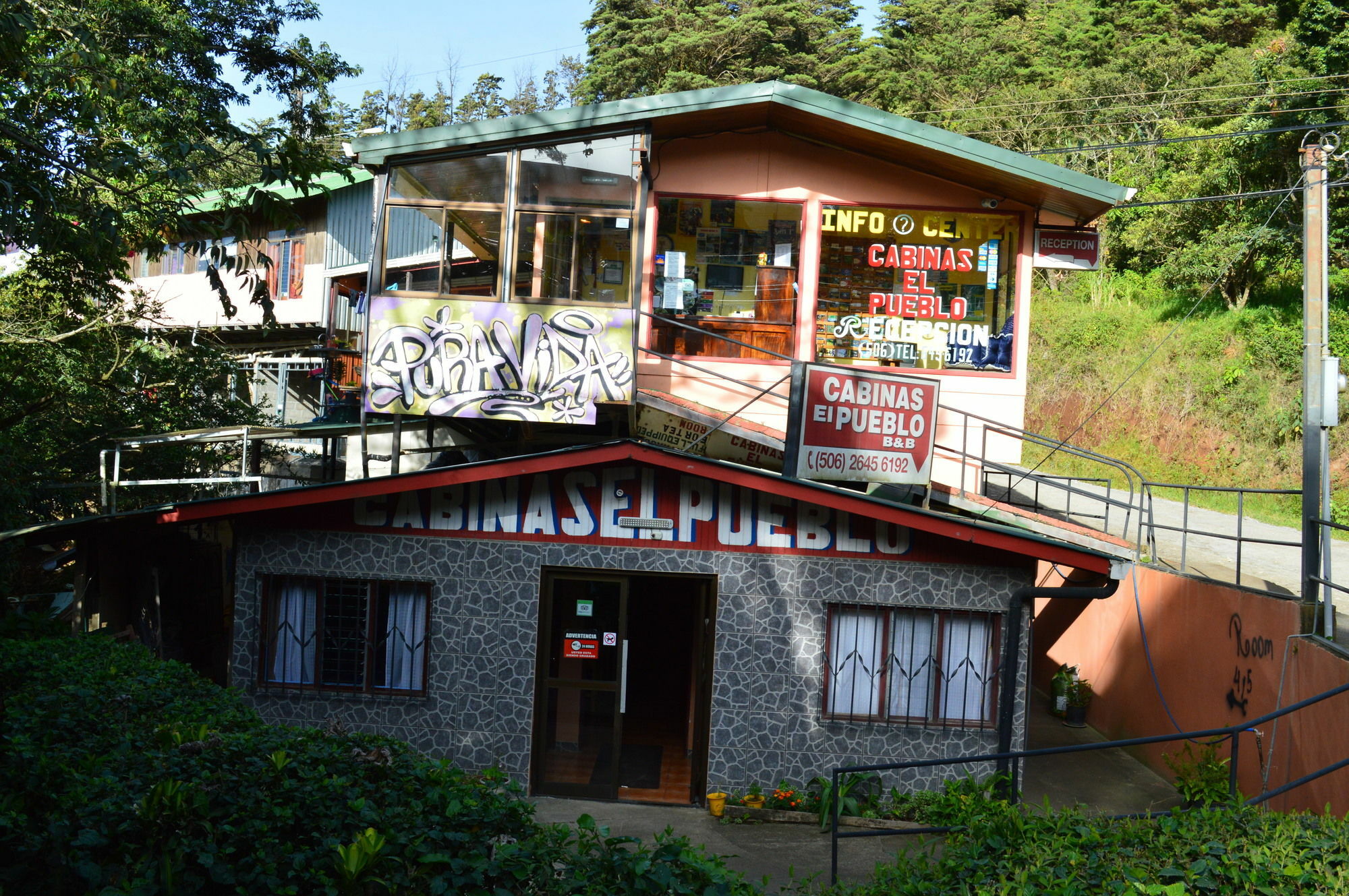 Bed & Breakfast Cabinas El Pueblo B&B Monteverde