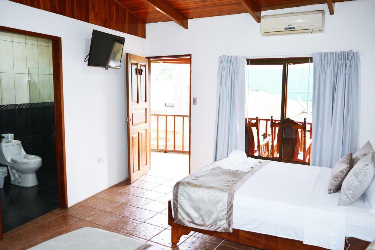 Backpackers Hostel *