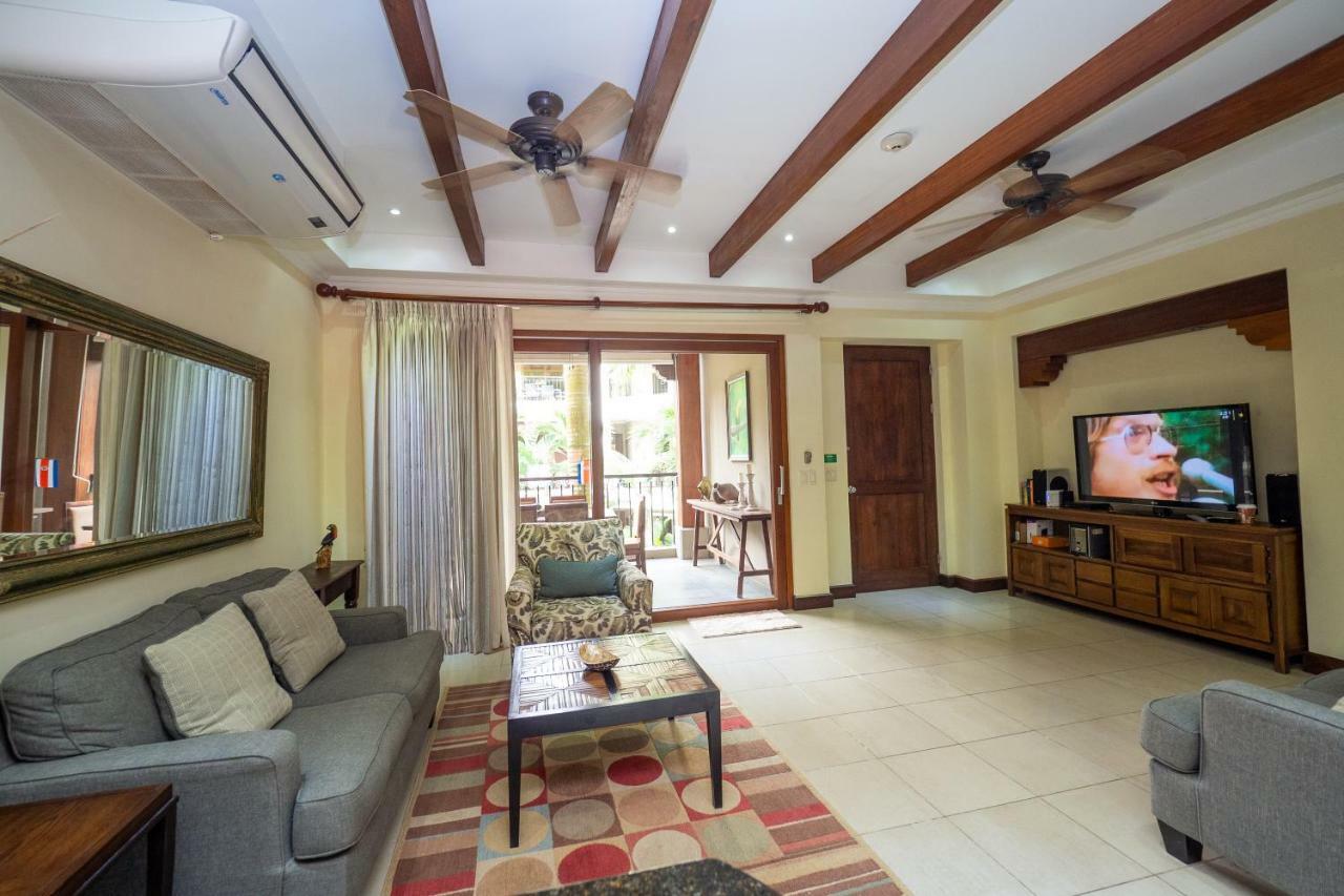 Apartment Luxury Pool View Access - M16 Jaco