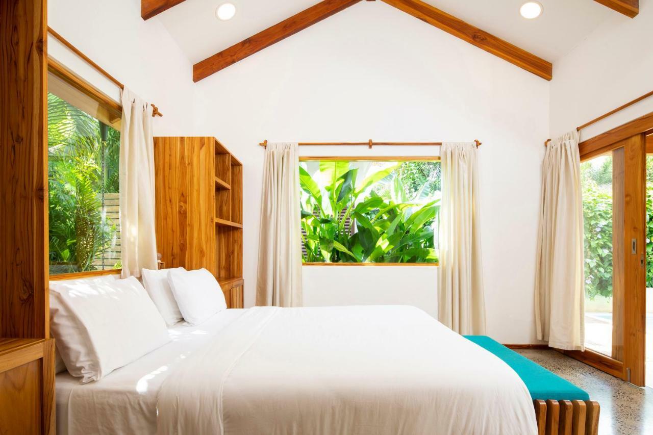 Villas Tropical Villa *