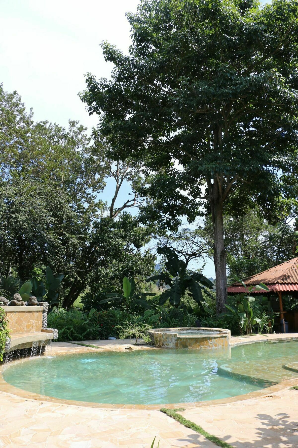 Pacifico Loft Hotel 2*