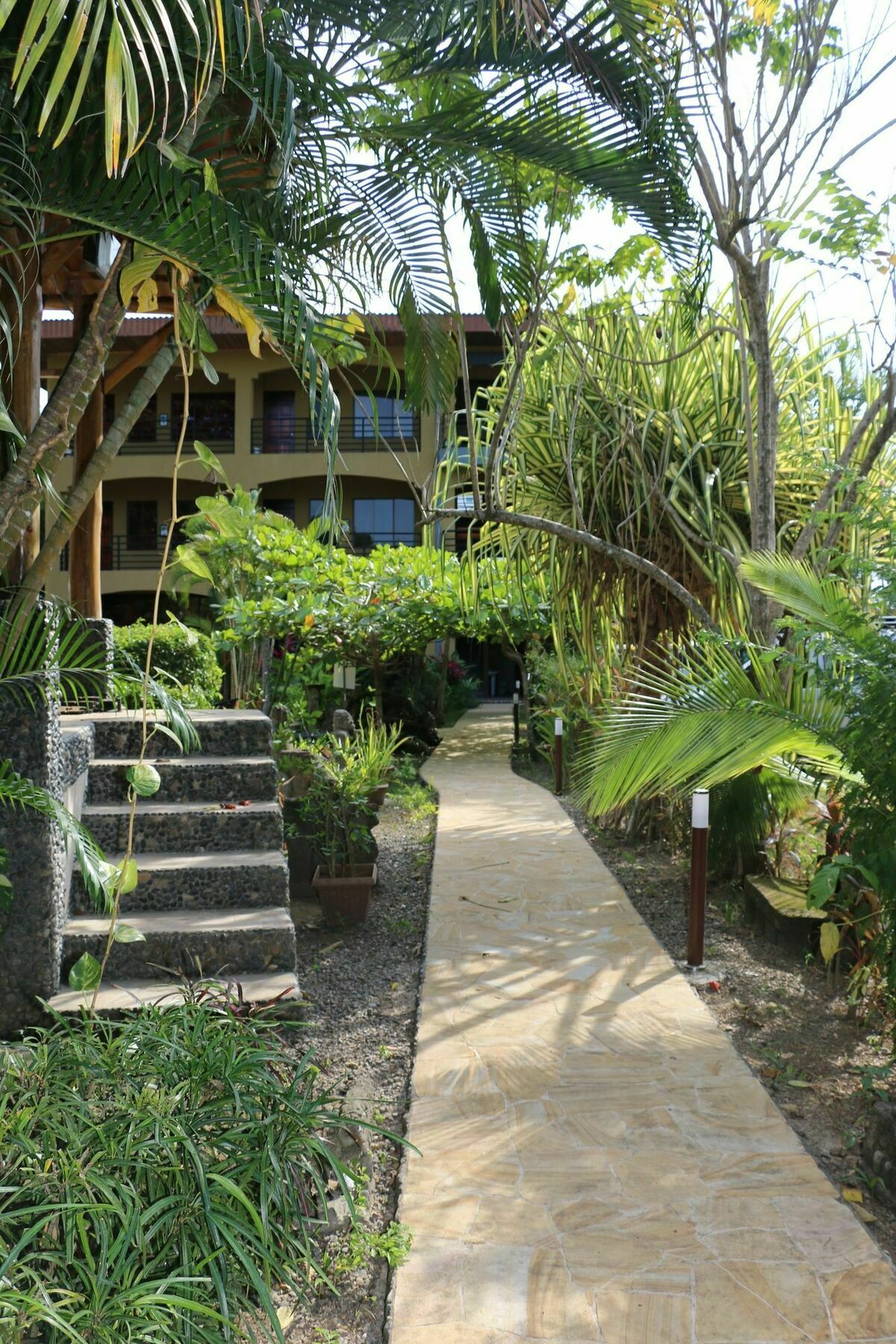 Pacifico Loft Hotel 2*