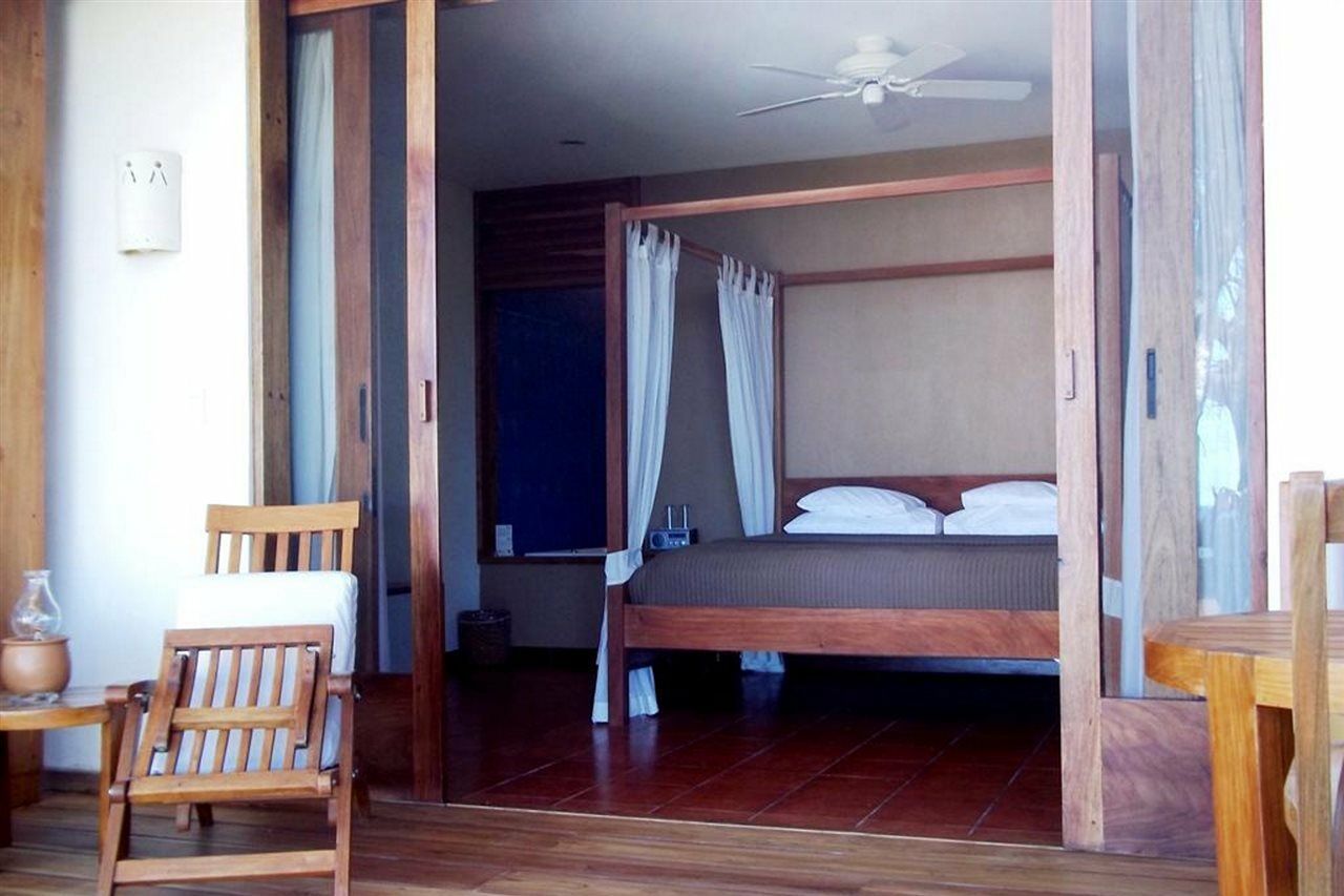 Hotel Capitan Suizo Beachfront Boutique