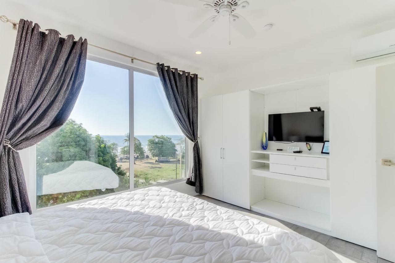 Sunset Blvd 402 Apartment *