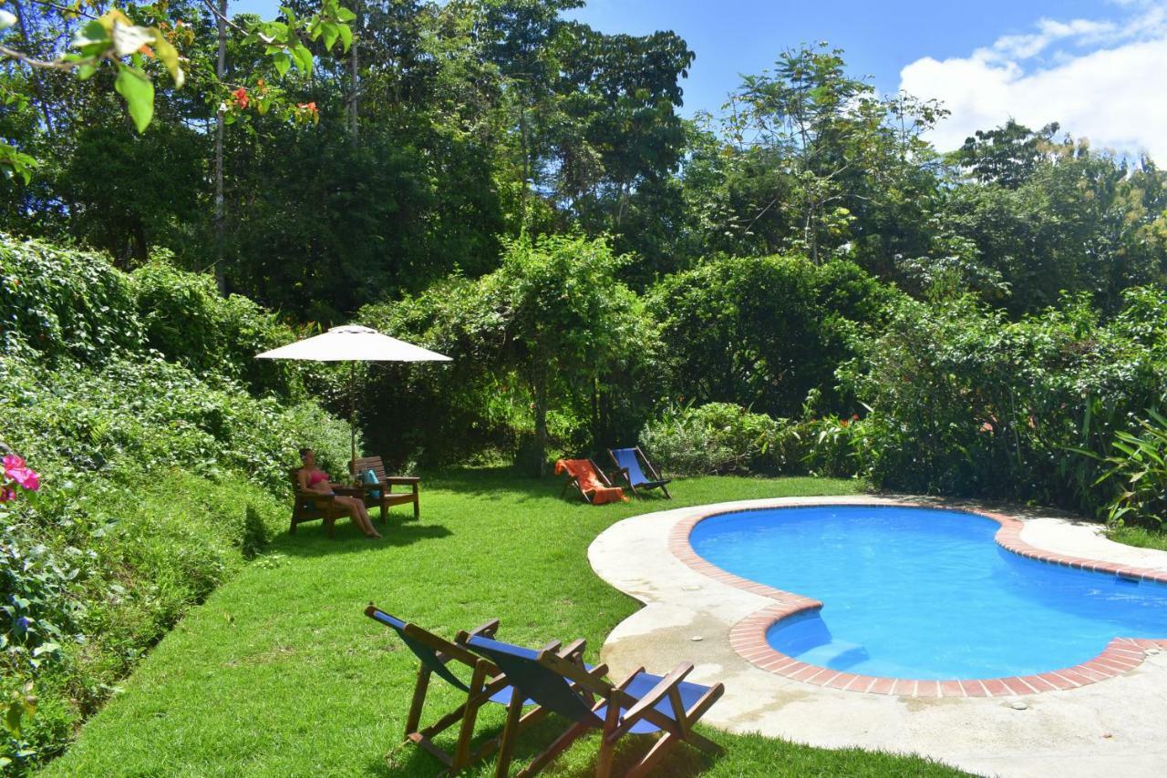 La Cacatua Hotel