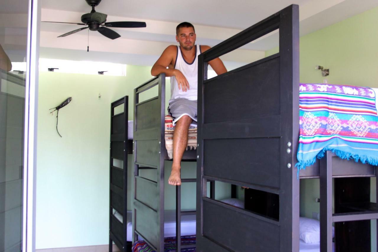 Room2board And Surf School Jaco