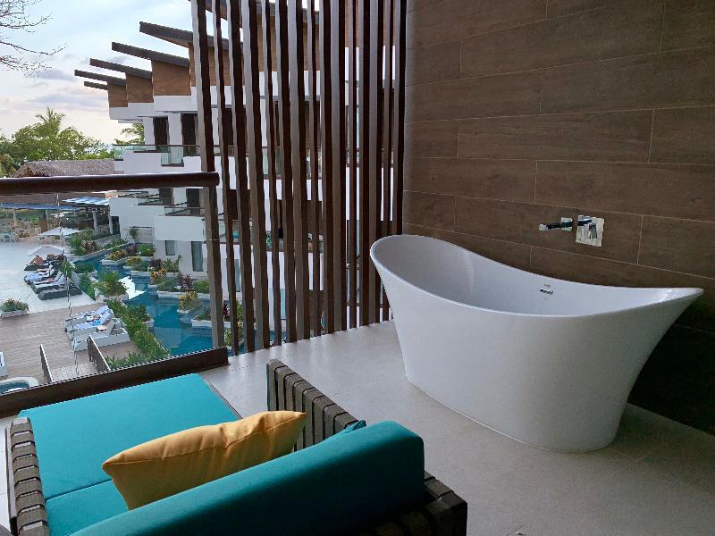 Azura (adults Only) 5*
