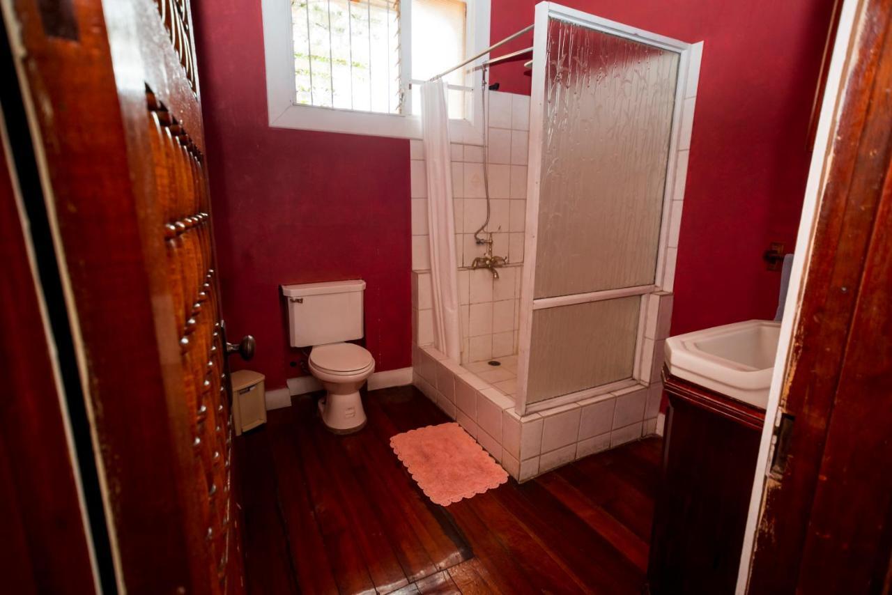 Casa De Piedra Escazu Guest house *