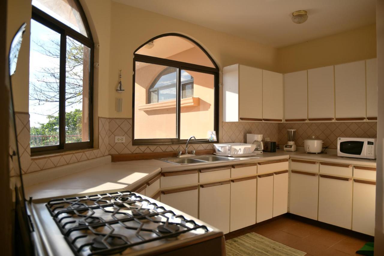 Casa Jaguar, Villa *