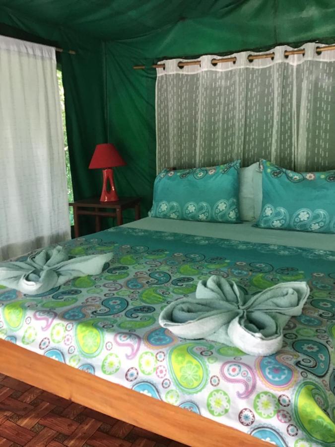 Bed & Breakfast Waleskas Place *