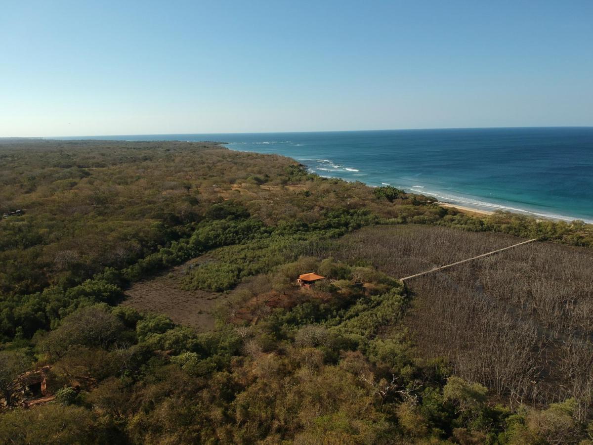 Hotel Cabinas Olas 2*
