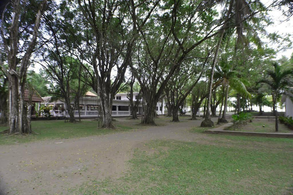 La Isla Hotel 3*