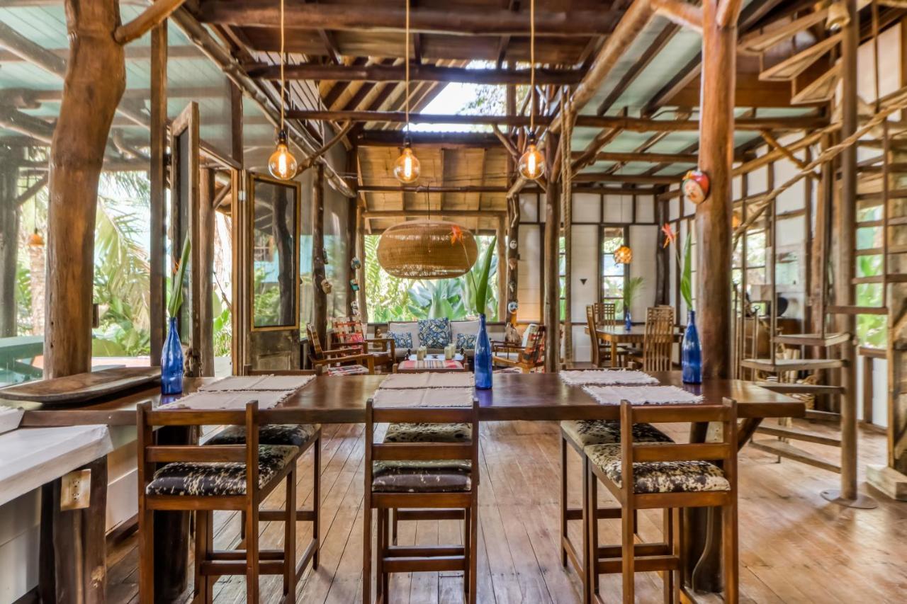 El Ballenato De Bahia * Uvita