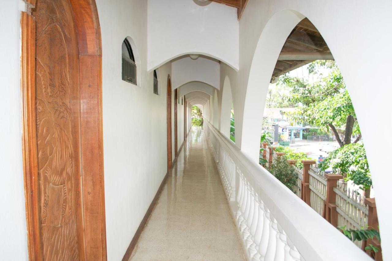 Hotel Mar Rey Tamarindo