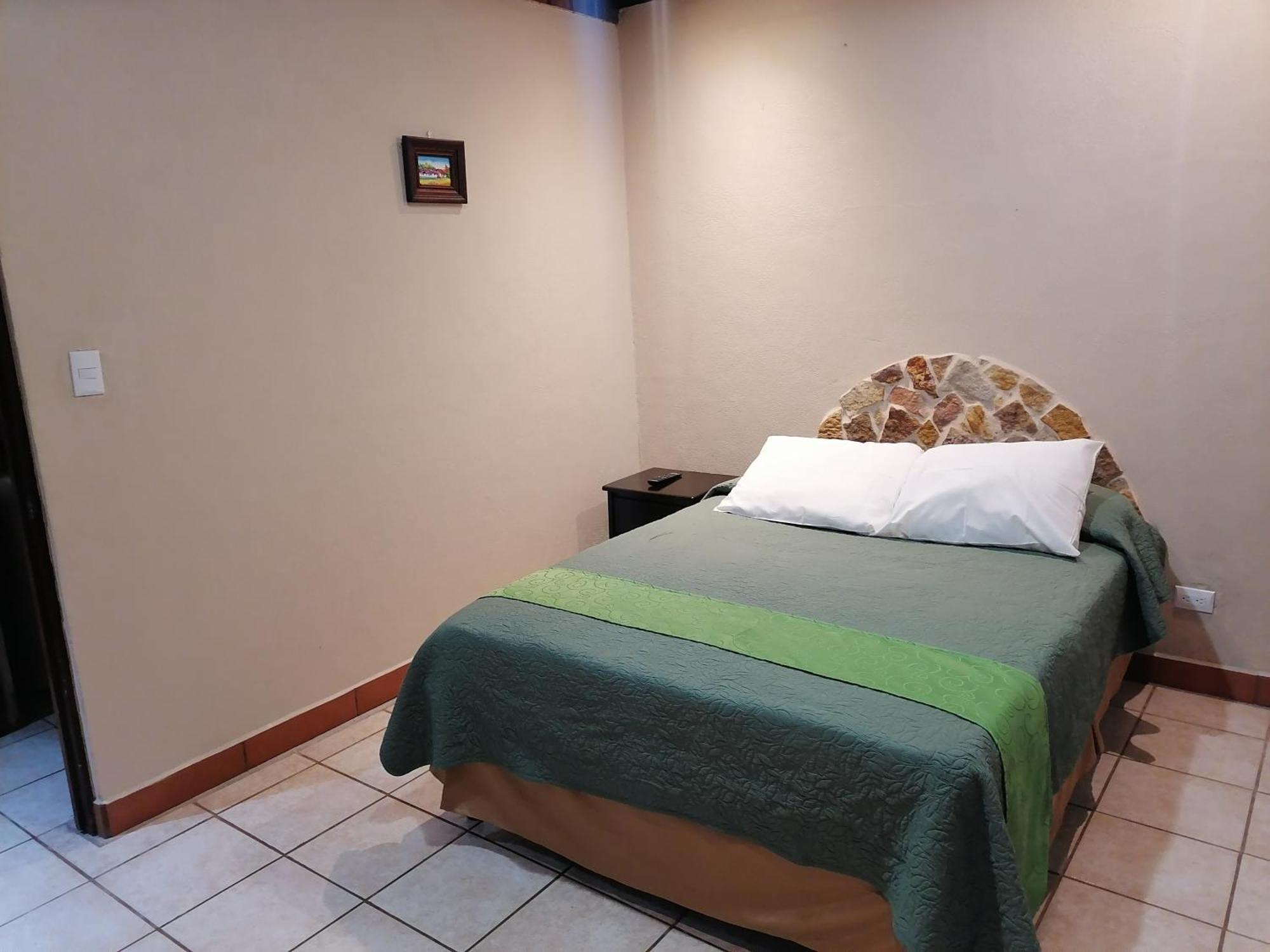Cibeles Hotel 3*