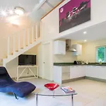 The Breeze Hotel & Villas