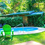 Forest Lodge