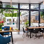 In The Shade Hotel - Coworking - 300Mbit - Adults Only
