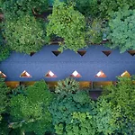 Pumilio Mountain & Ocean Hotel