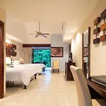 Pumilio Mountain & Ocean Hotel