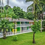 Tortuga Lodge & Gardens By Boeena