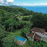 Casa Frangipani