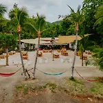 Cafe De Playa Beach Front Hotel