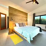 Tree Of Life Cabinas