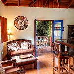 Orosi Lodge